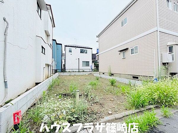 完成な住宅街にありますので静かにお過ごしいただけます！R8.8月撮影
