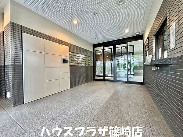 【エントランス】　綺麗にされていて、清潔感がありますね。