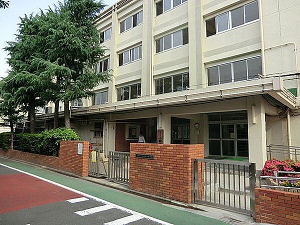 江戸川区立小岩第一中学校 徒歩2分。 150m