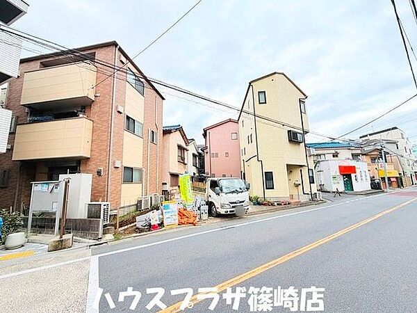 高い建物が隣接していない為、日当たりもいいですね！R8.9月撮影
