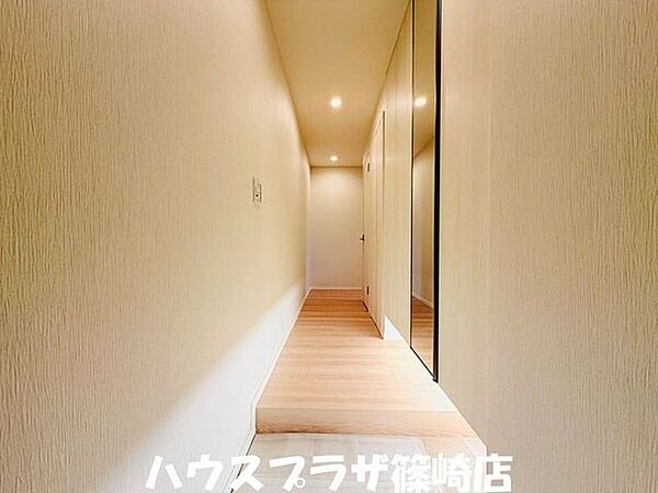 白を基調とした明るい玄関です！