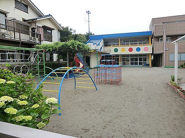 上一色幼稚園 徒歩12分。 940m