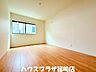 洋室：【1階洋室】一階部分でも明るい日が入ります。14号棟