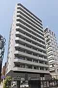赤坂見附駅より徒歩3分 築11年7ヶ月 13階建の賃貸物件