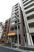 麻布十番駅より徒歩2分 築23年6ヶ月 8階建の賃貸物件