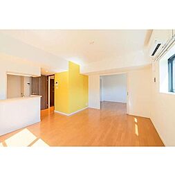ウェルスクエアイズム三軒茶屋サウス 206 2階1LDKのリビング/ダイニング