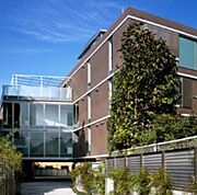 表参道駅より徒歩11分 築19年1ヶ月 5階建の賃貸物件