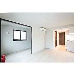 ウェルスクエア駒場東大前 3階2LDKのリビング/ダイニング