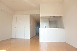 ドゥーエ南麻布 703 7階ワンルームのリビング/ダイニング