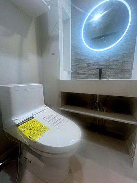 トイレを拡大表示