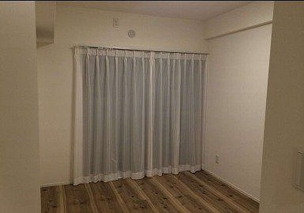 洋室を拡大表示
