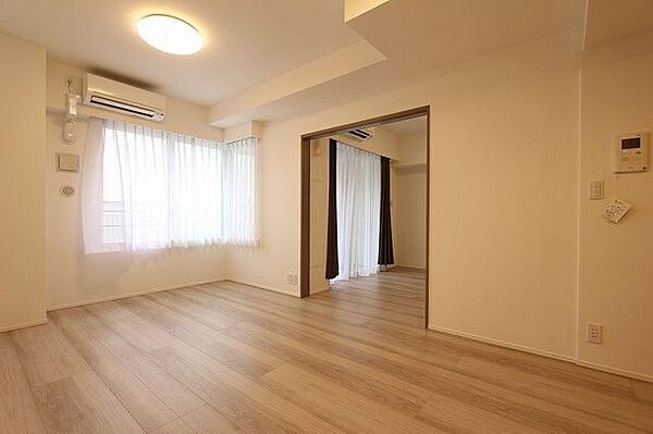 apartment 東京都渋谷区恵比寿４丁目
地図を見る