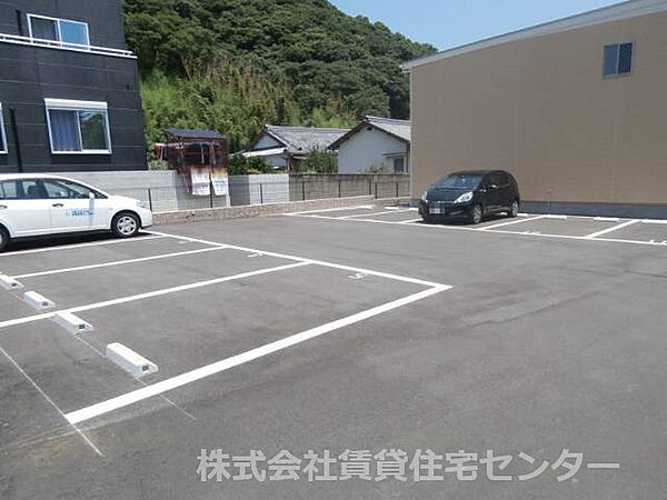 画像26:駐車場