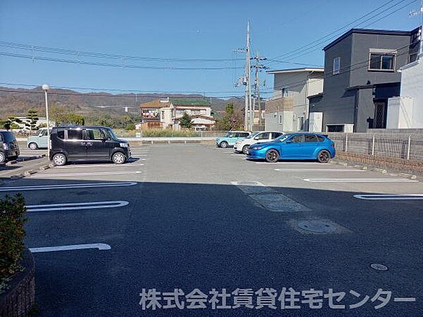 画像26:駐車場