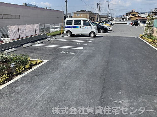 画像27:駐車場