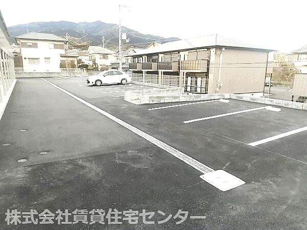 画像27:駐車場