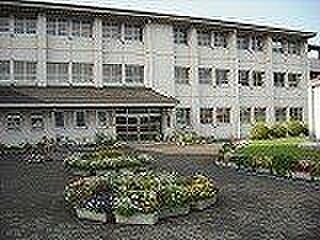 桜井西小学校 750m