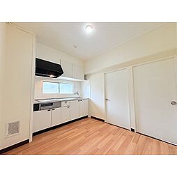 ライブコア辻2丁目 203 2階3DKのリビング/ダイニング