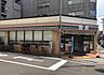 周辺：セブンイレブン 大阪谷町9丁目店（300m）