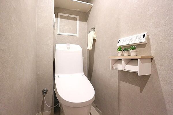 毎日使う場所だからこそ嬉しい、リフォーム済みのトイレです。