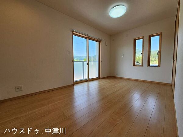 西側洋室（7.5帖）
