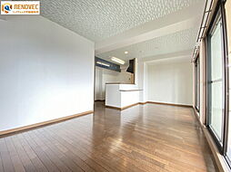 エバーランドシティ新・泉北6番館 4LDKのリビング/ダイニング