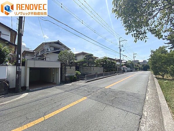 【前面道路含む現地写真】◆生活至便な立地です◆毎日のお散歩も快適！緑に恵まれた閑静な住宅地です♪◆ご家族のスタイルに合った住まいをご提案します