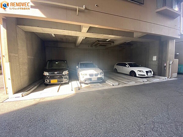 【駐車場】◆お家探しから住宅ローン、リフォームのご相談、火災保険やお車の保険に至るまで、トータルにお客様をサポート致します！お気軽にご相談下さい♪