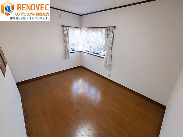 【2階　洋室1】◆出窓付きのお部屋は、お部屋を広く見せ、採光を増やし、おしゃれな空間を演出できます♪◆お気軽にお問い合わせください♪