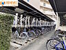 その他：【自転車置場】◆きちんと整列され管理が行き届いた駐輪場◆屋根があるので雨から自転車を守ります◆通学・通勤に便利な駐輪場です◆ルールを守ってキレイに駐輪しましょう