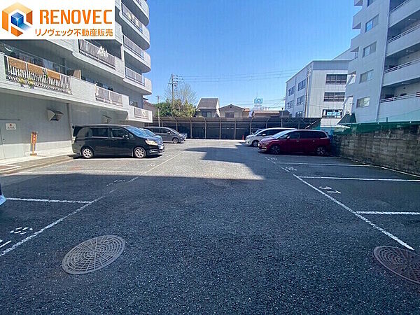 【駐車場】◆お家探しから住宅ローン、リフォームのご相談、火災保険やお車の保険に至るまで、トータルにお客様をサポート致します！お気軽にご相談下さい♪