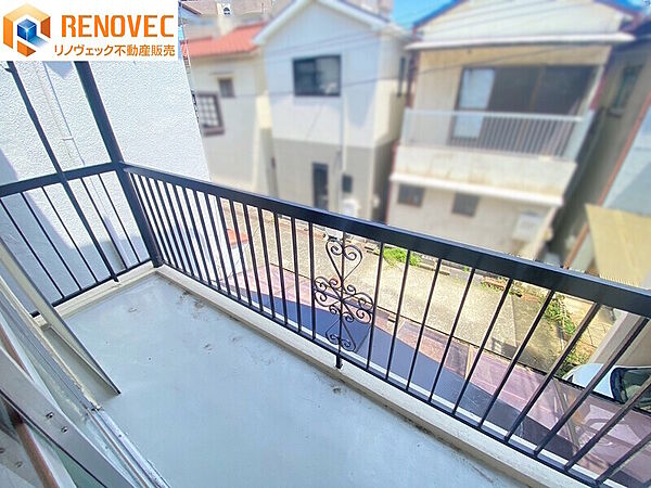 【バルコニー】◆たっぷりの陽光と風が舞い込みます◆お洗濯物もバッチリです◆お布団干しもラクラク