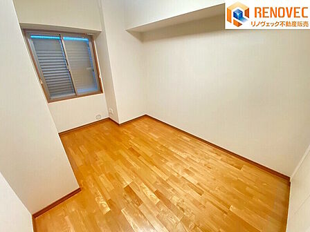 【洋室2】◆約5.5帖の洋室です◆大きなクローゼット付きで住空間がスッキリして快適に過ごせそうですね♪◆お気軽にお問い合わせください♪