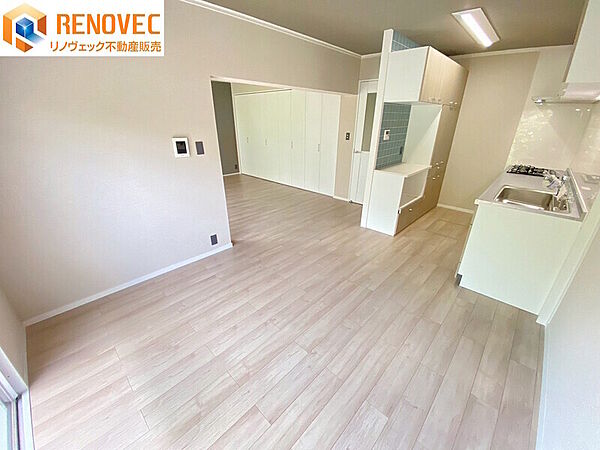 【リビングダイニング】◆約16．5帖の広々ＬＤＫです◆大きな窓からたっぷりの陽光と風が舞い込みます♪◆レイアウトをご家族でミーティング♪