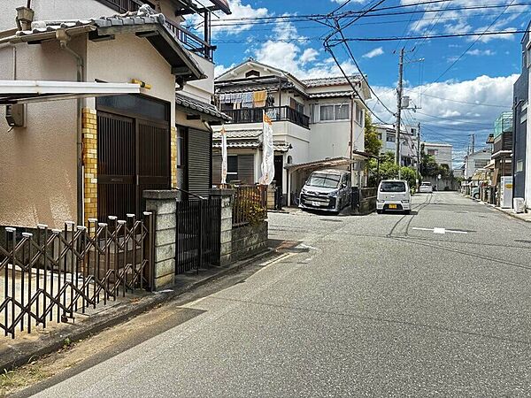 ◆新築用地・建て替え用地としてもご検討いただける物件です。角地ならではの開放感を活かし、理想の住まいづくりも可能です。
