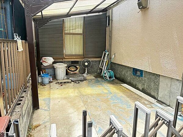 ▲ハウスメーカーさんのご紹介も致します二方向が道路に面した開放的なロケーション。陽当たりの良さと心地よい風を感じながら、理想のマイホームを実現しませんか。