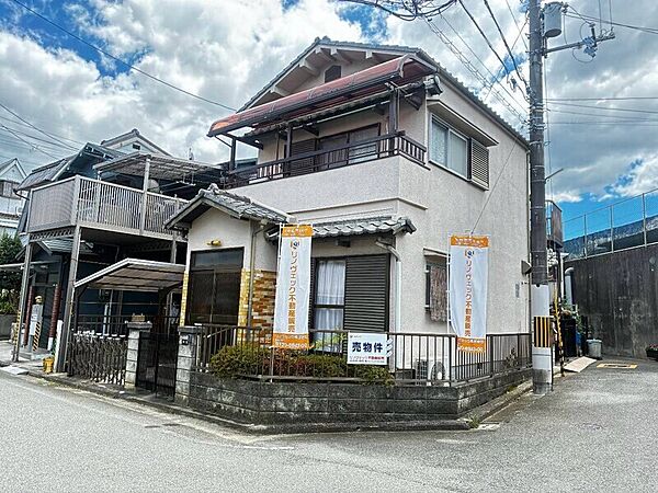 ◆建替え用地に最適です人気の高い角地は、住み心地の良さだけでなく資産価値の面でも魅力的。永く愛される住まいづくりにふさわしい新築用地です。