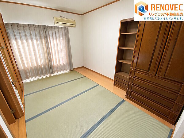 【内観写真】◆大きな窓からたっぷりの陽光と風が舞い込むお部屋です◆リビングつながりのお部屋ですので、扉を開放してリビングの延長として使えます♪