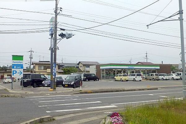 画像26:【コンビニエンスストア】ファミリーマート　富益町店まで2428ｍ