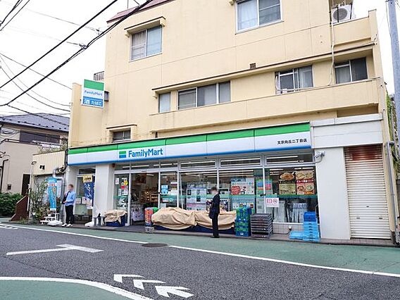 ファミリーマー...