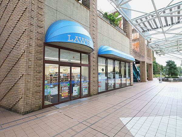 ローソン 晴海トリトンスクエア店 280m