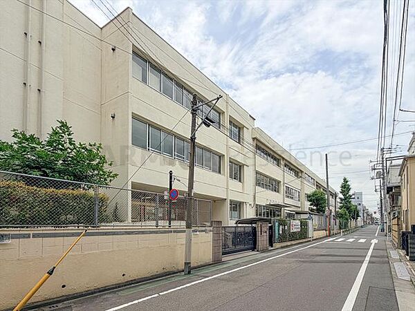 板橋区立板橋第五小学校 250m
