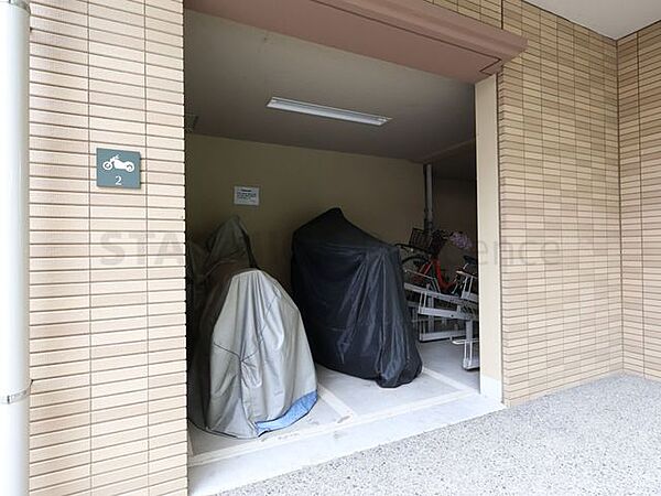 バイク置場（月額2000～4000円）