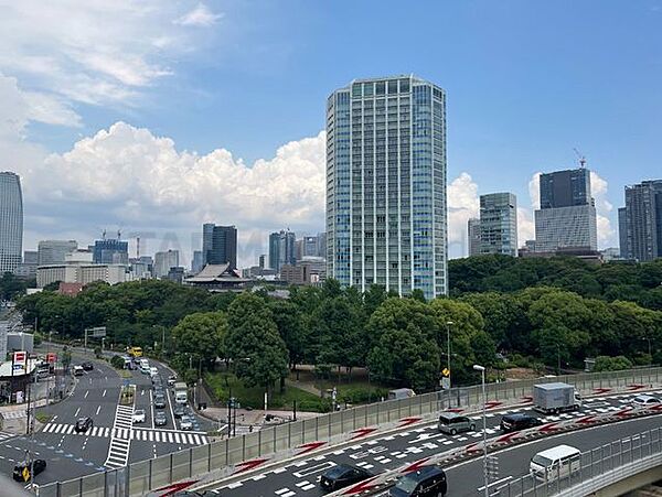 都心にありながら、開放感ある眺望を楽しめます
