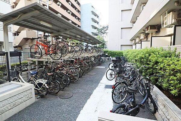 駐輪場（月額200～300円）
