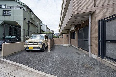 駐車場(月額16000円)