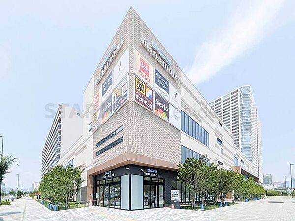 ベルク 有明店 220m