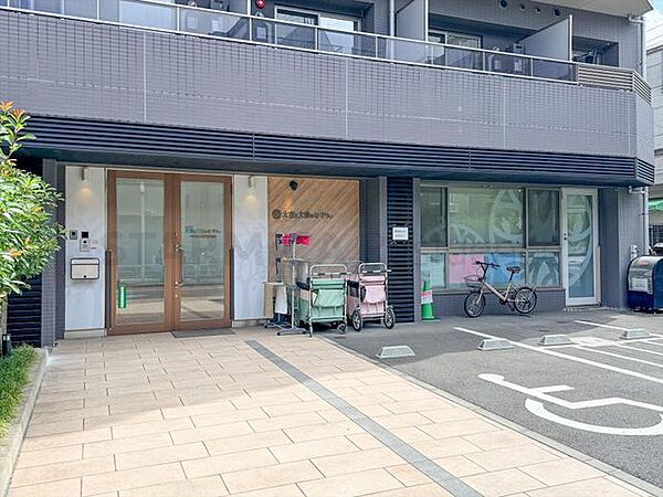大空と大地のなーさりぃ中野富士見町駅前園 400m