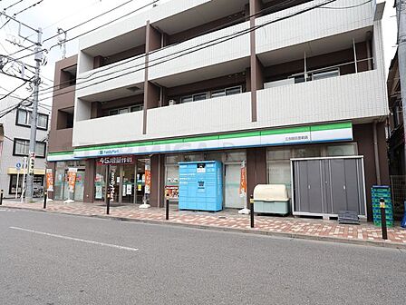 ファミリーマート江古田日芸前店 650m