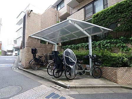 駐輪場(月額2000円)